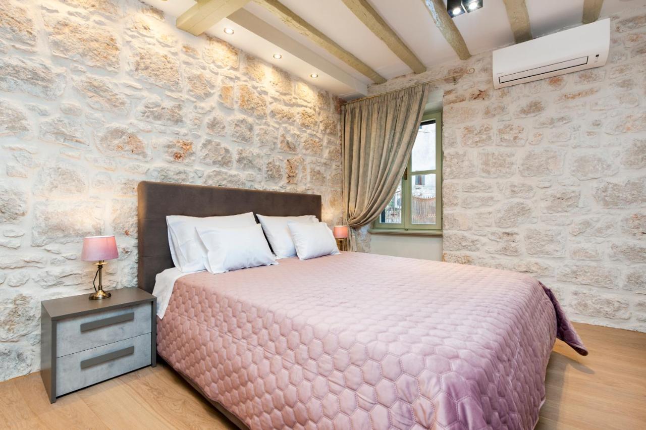 Dc II Downtown Apartment Rovinj Eksteriør bilde
