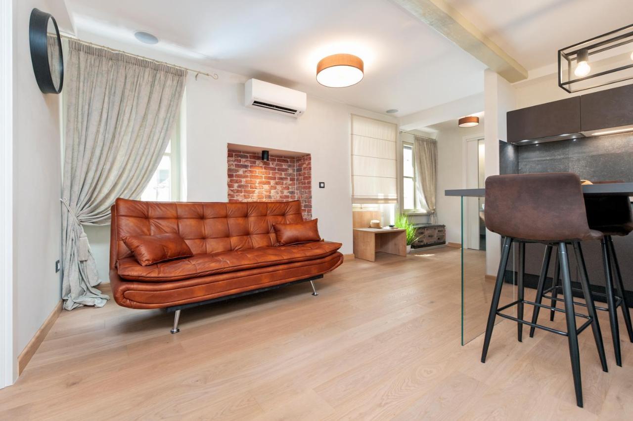 Dc II Downtown Apartment Rovinj Eksteriør bilde