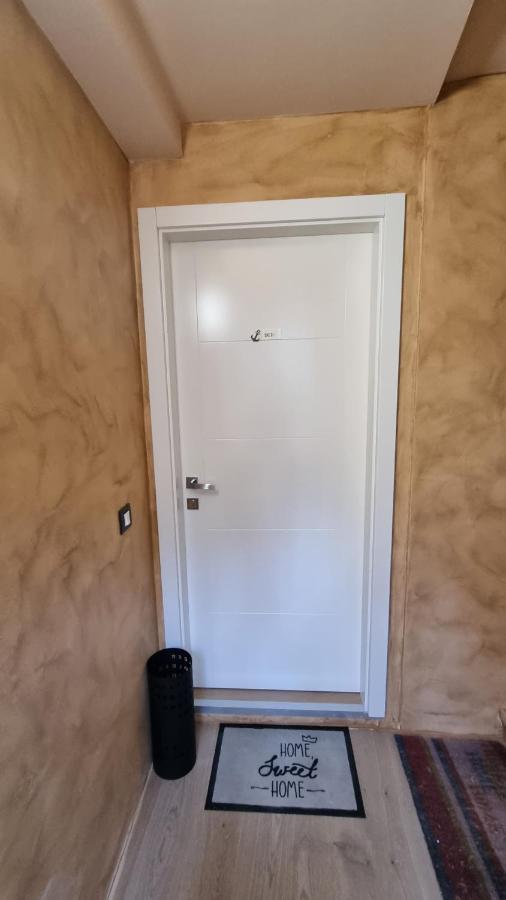 Dc II Downtown Apartment Rovinj Eksteriør bilde
