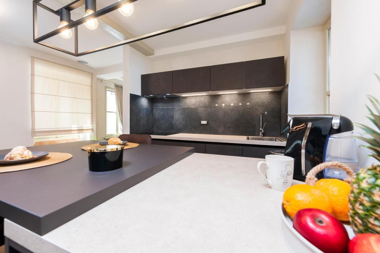 Dc II Downtown Apartment Rovinj Eksteriør bilde
