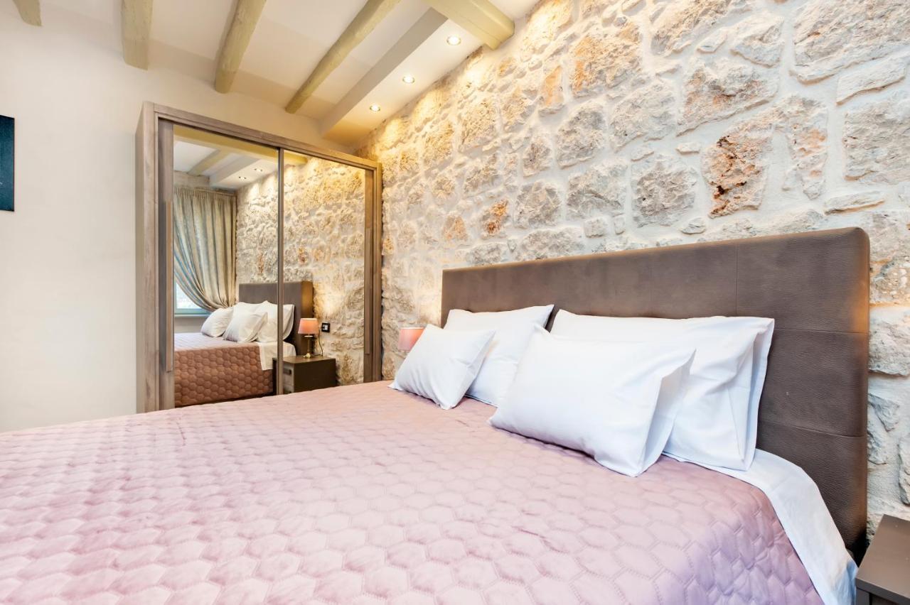 Dc II Downtown Apartment Rovinj Eksteriør bilde